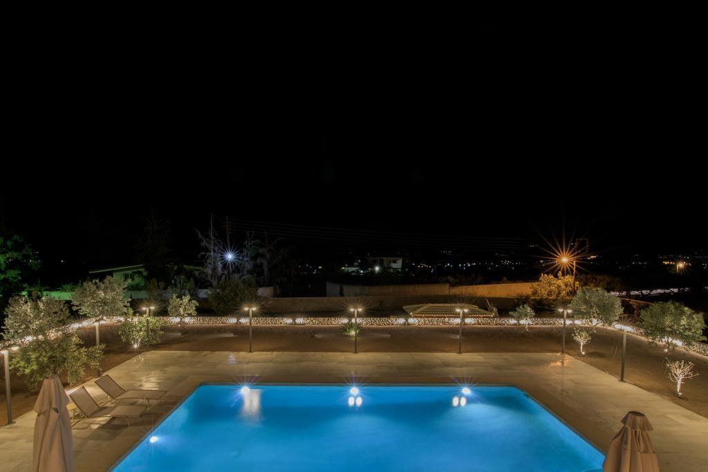 Petra Luxury Rooms And Apartments Corinth Exterior photo