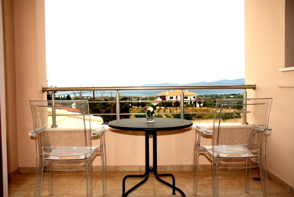 Petra Luxury Rooms And Apartments Corinth Exterior photo